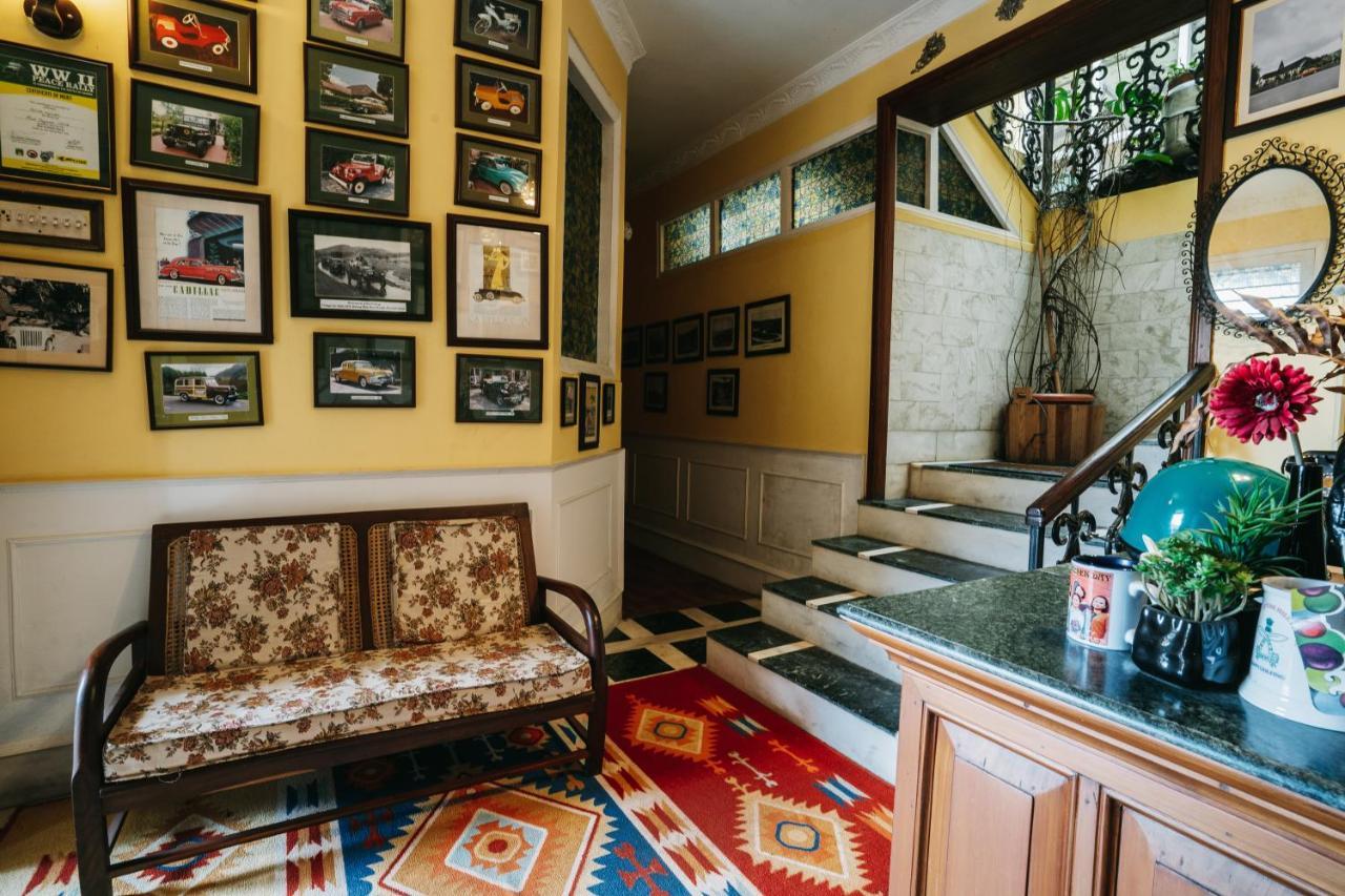 Rock Cliff Home Stay Shillong Eksteriør billede