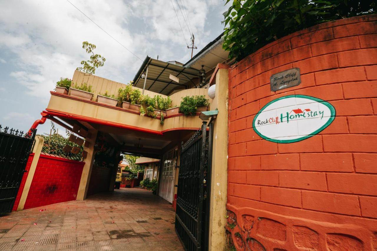Rock Cliff Home Stay Shillong Eksteriør billede