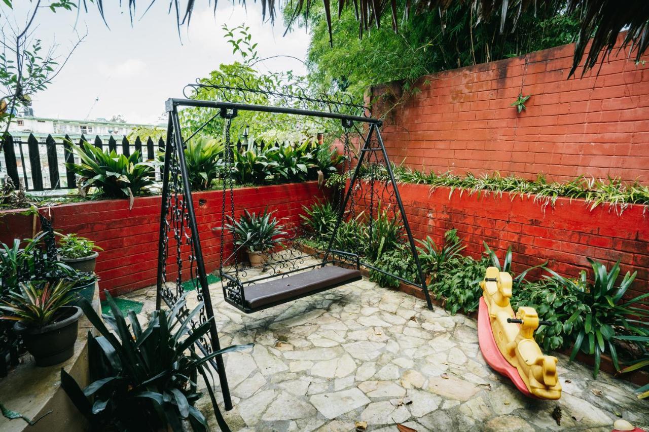 Rock Cliff Home Stay Shillong Eksteriør billede