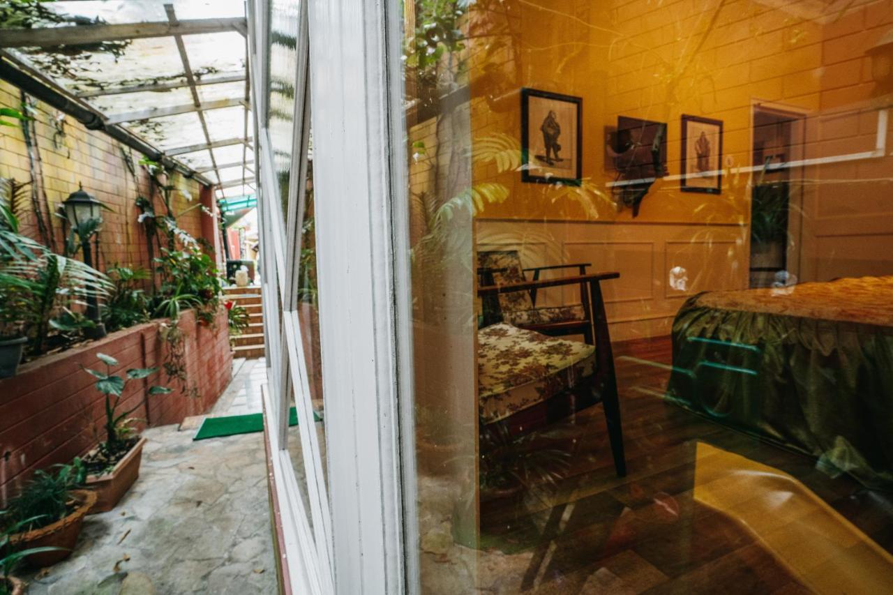 Rock Cliff Home Stay Shillong Eksteriør billede