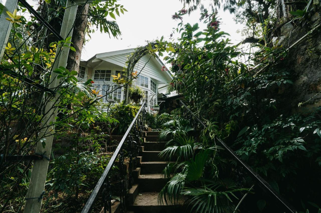 Rock Cliff Home Stay Shillong Eksteriør billede