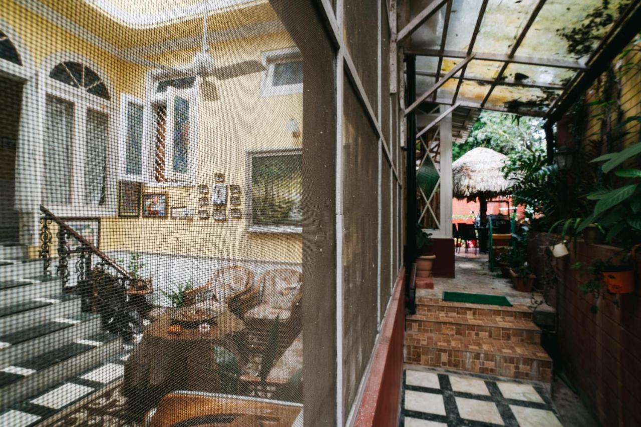 Rock Cliff Home Stay Shillong Eksteriør billede